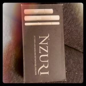 3D FIBER LASH MASCARA WITH GELL EYE LINER